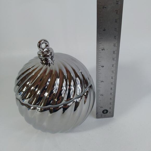 Silver Christmas Ornament Candy Dish with Lid Cindy Crawford Style - Picture 5 of 5